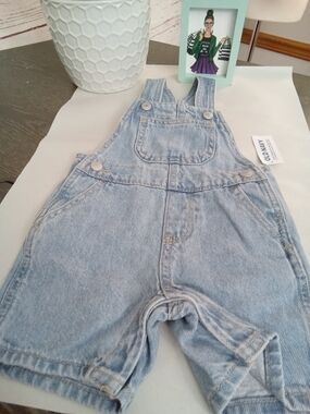 Old Navy Baby Denim Shortalls Overalls 6-12M NWT